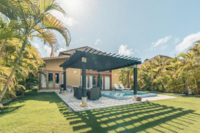 Fabulous villa with picuzzi at Green Village B843